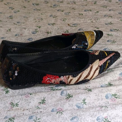 Exe ballerinas size 41 used, black with embroidered patterns and beads
