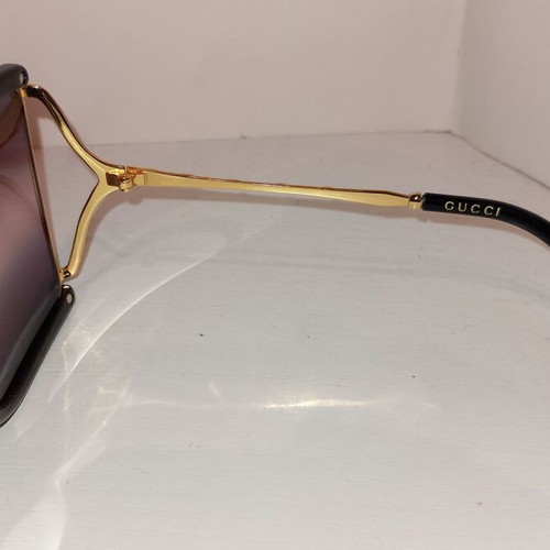 Gucci GG0592S 002 Women's Sunglasses like new