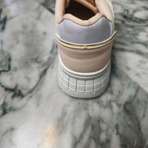 Fairy sneakers new, white with pink details, size 36