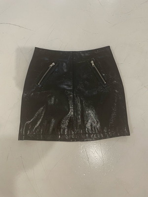 Mini skirt like new, size S, with nylon lacquer leather effect