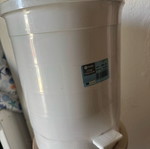Bathroom trash bin new