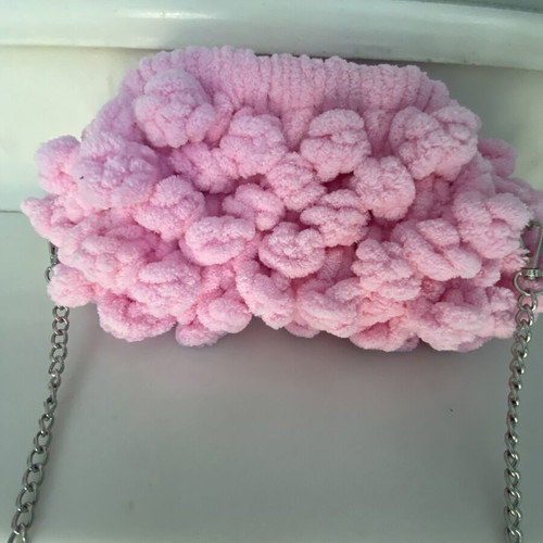 Puffy Pop Corn Shoulder Bag like new, pink, handmade with chain