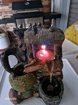 Fountain with LED multicolor lighting like new