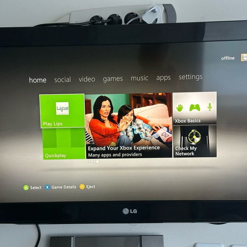Xbox 360 black used console in excellent condition