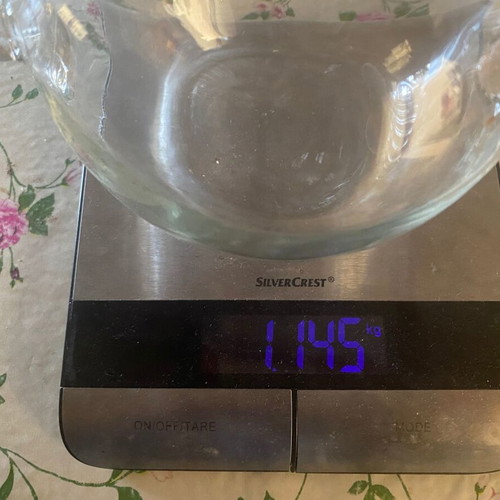 Glass Water Wine Pitcher like new, 1lt capacity, heavy thick glass