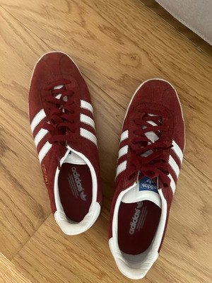 Adidas Gazelle athletic shoes like new, size 38