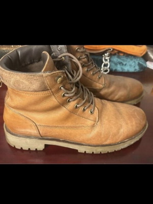 Leather boots used, brown, size 42