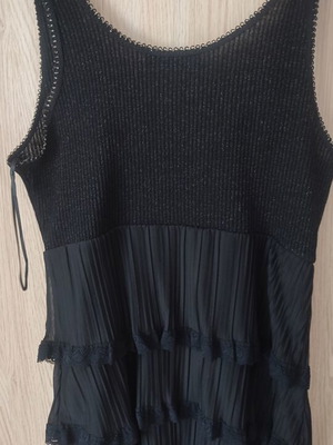 Enzzo top size M like new, black and gold