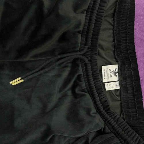 Adidas women's velour tracksuit medium large like new, black
