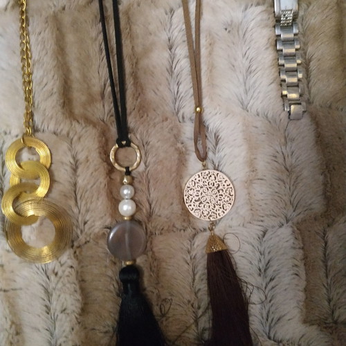 Necklaces pack of 10 new and handmade pieces