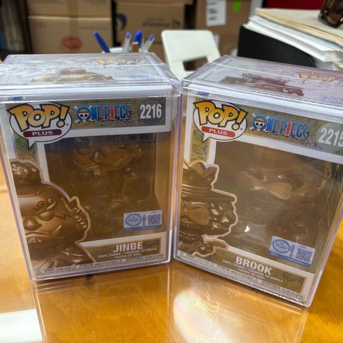 Funko Pop Plus Onepiece 2215 Brook and 2216 Jinbe Bronze Statue new
