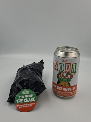 Chase Translucent Michelangelo Funko Soda like new
