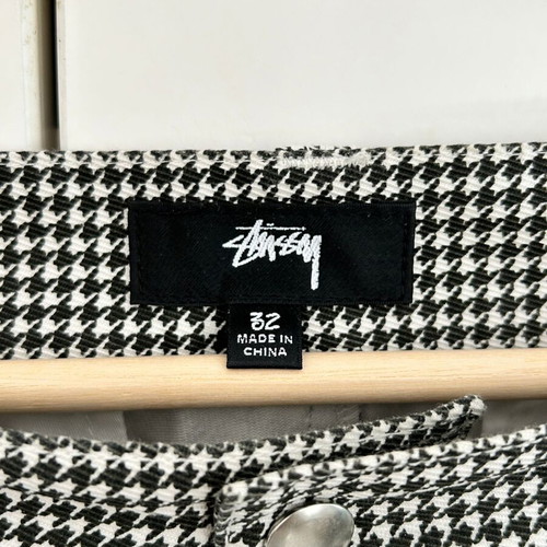Stussy Houndstooth Chino shorts like new, size 32, baggy fit