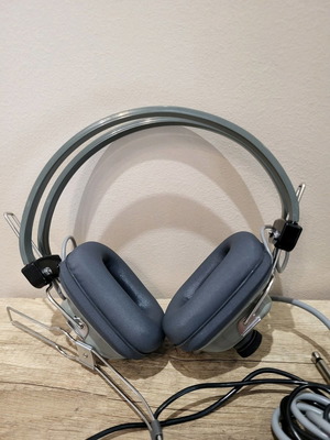 Hosiden BH-001 headphones used in excellent condition