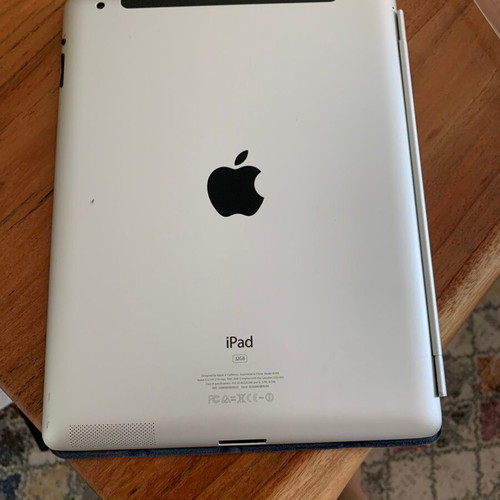 Ipad 32GB with adapter used