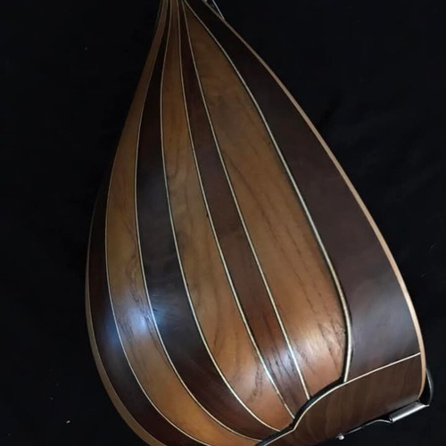 Tambourompouzouko new handcrafted string instrument by Manos Lantzanakis