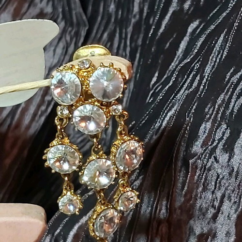 Women's earrings like new with gold crystals, clip-on