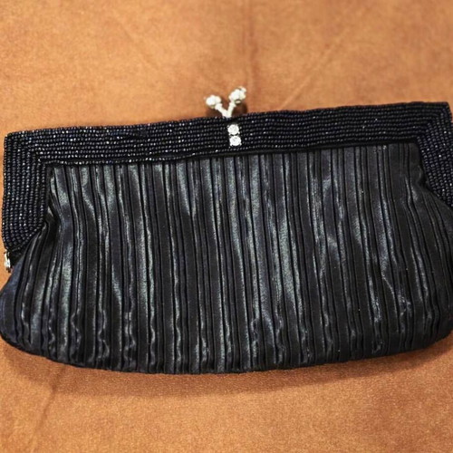 Finis women's handbag black hand-held like new