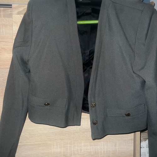 Zara crop blazer size S with non-functional buttons