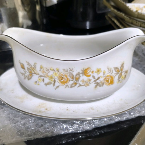 Sango vintage sauce boat new