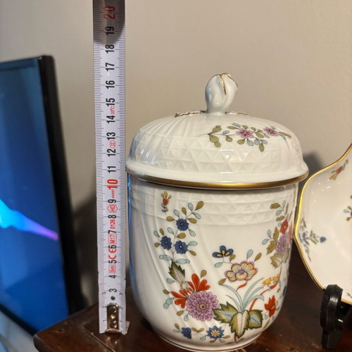 Hutschenreuther porcelain set like new