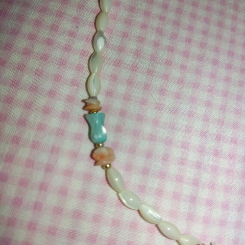 Shell necklace like new, small, summer style