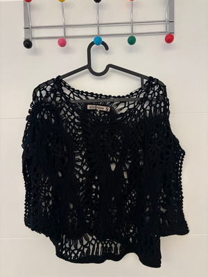 Attrattivo perforated blouse like new, size S