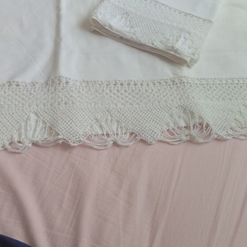 Vintage pillowcases set with handmade lace, like new, 2 pcs