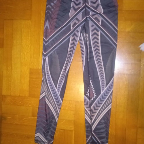 Baya leggings Small used, multicolor with nice print