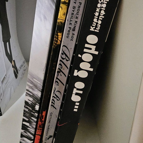 Books like new, special and sold individually