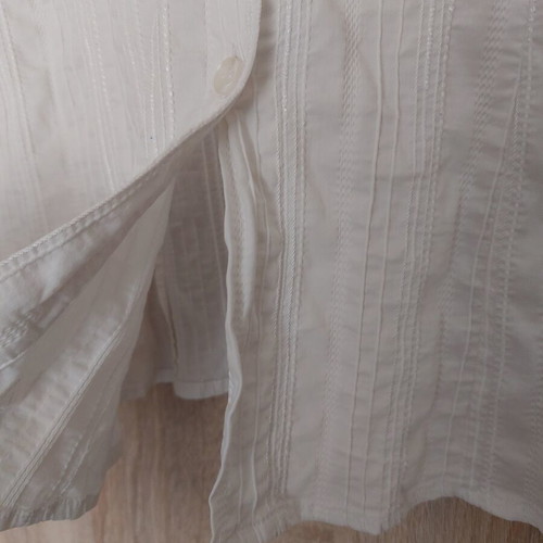 Women's white shirt size M like new