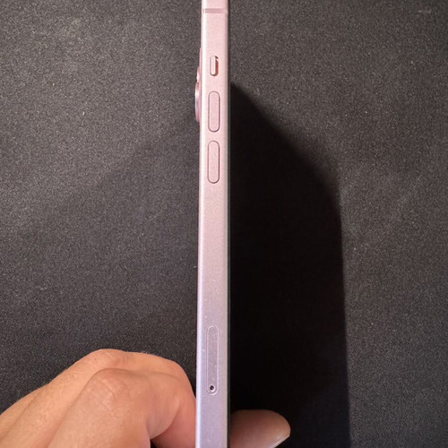 Apple iPhone 15 128GB Pink smartphone