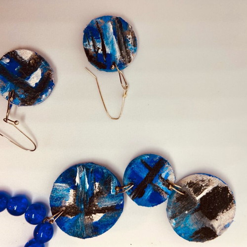 Necklace set with earrings new, handmade with glass stones 55 cm