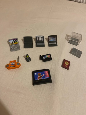 Playmobil electronic devices used