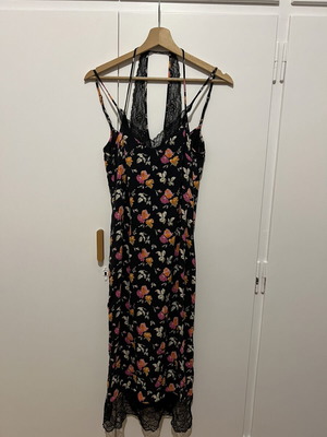 Zara floral midi dress like new, size Small, black multicolor