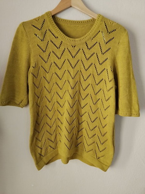 Knitted blouse with 3/4 sleeves like new, size L