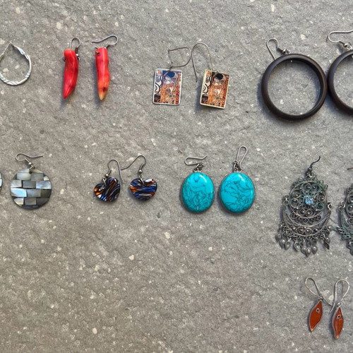 Earrings used, set of 9 pieces with various materials
