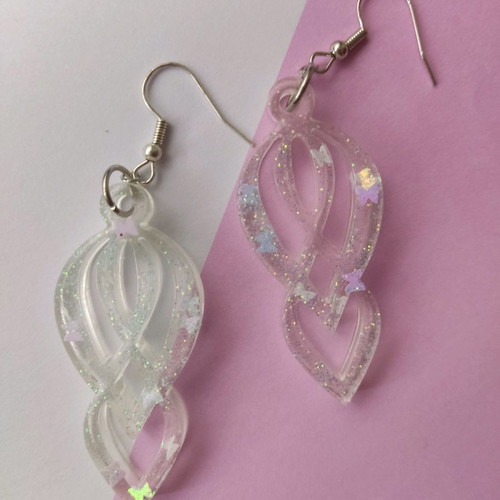 Handmade earrings from resin with gold dust and small butterflies new