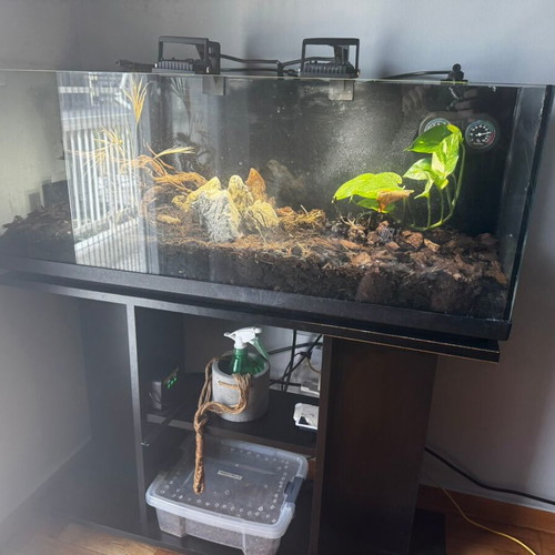Aquarium like new with Eheim Classic 150 external filter and accessories