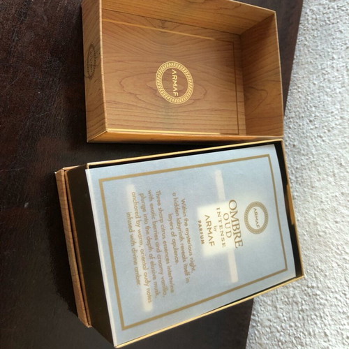 Ombre Oud Intense Armaf parfum full, 2 sprays missing
