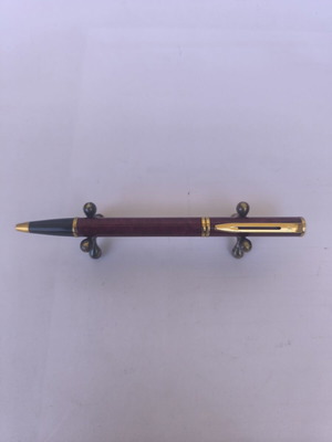 Waterman pen used, grenat color with gold details, made in France