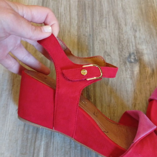 Tamaris leather comfortable sandals new, two-tone red and pink