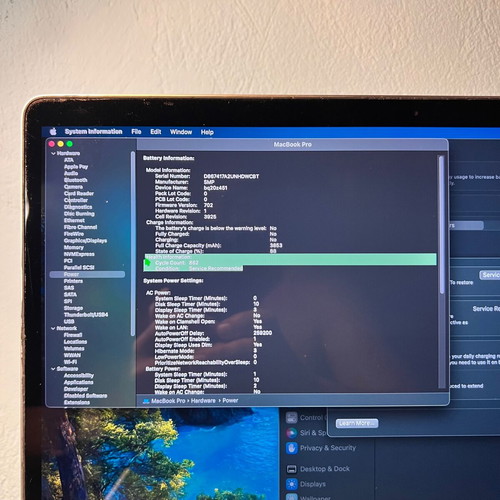 MacBook Pro 15" 2017 i7 2.8Ghz/16GB/Radeon Pro 555 2GB/256GB