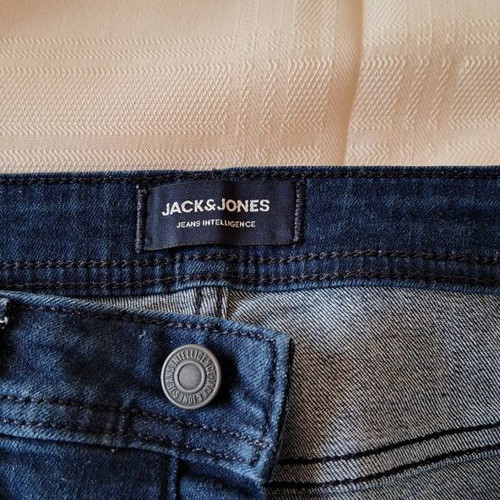 Jack & Jones men's denim shorts size S like new, blue