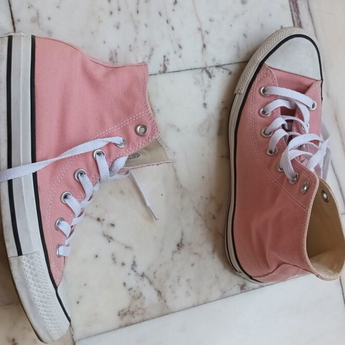 Converse women's boots size 39 like new, pink