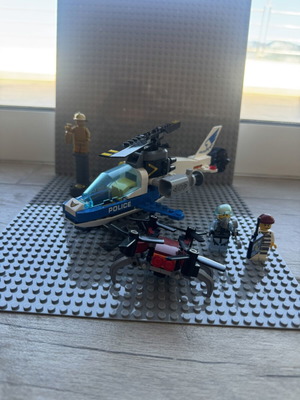Lego Sky Police Drone Chase 60207 like new set