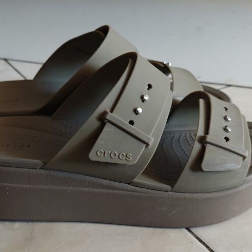 Crocs Lite Ride sandals, khaki, size W8 / 38-39, with box