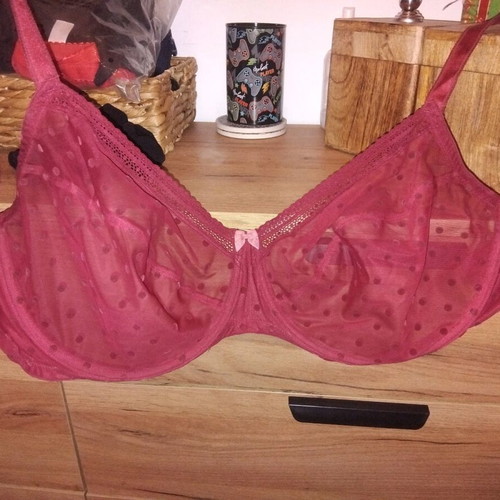 Marks & Spencer bra EU85H like new, red