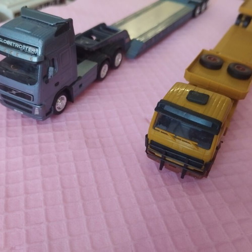 HO scale heavy vehicle transport trucks, metal and plastic