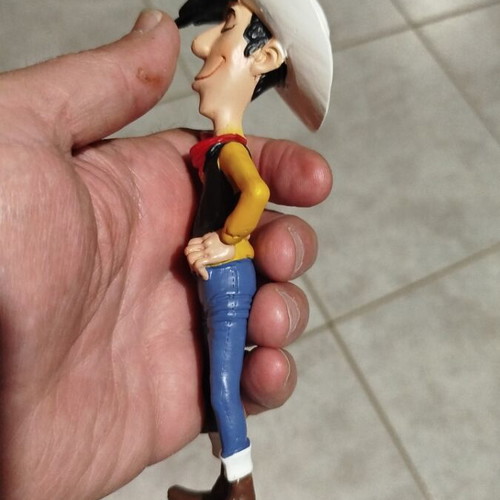 Lucky Luke figurine new, resin, 18 cm tall